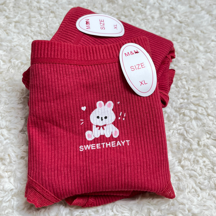 شورت زرشکی خرگوشی