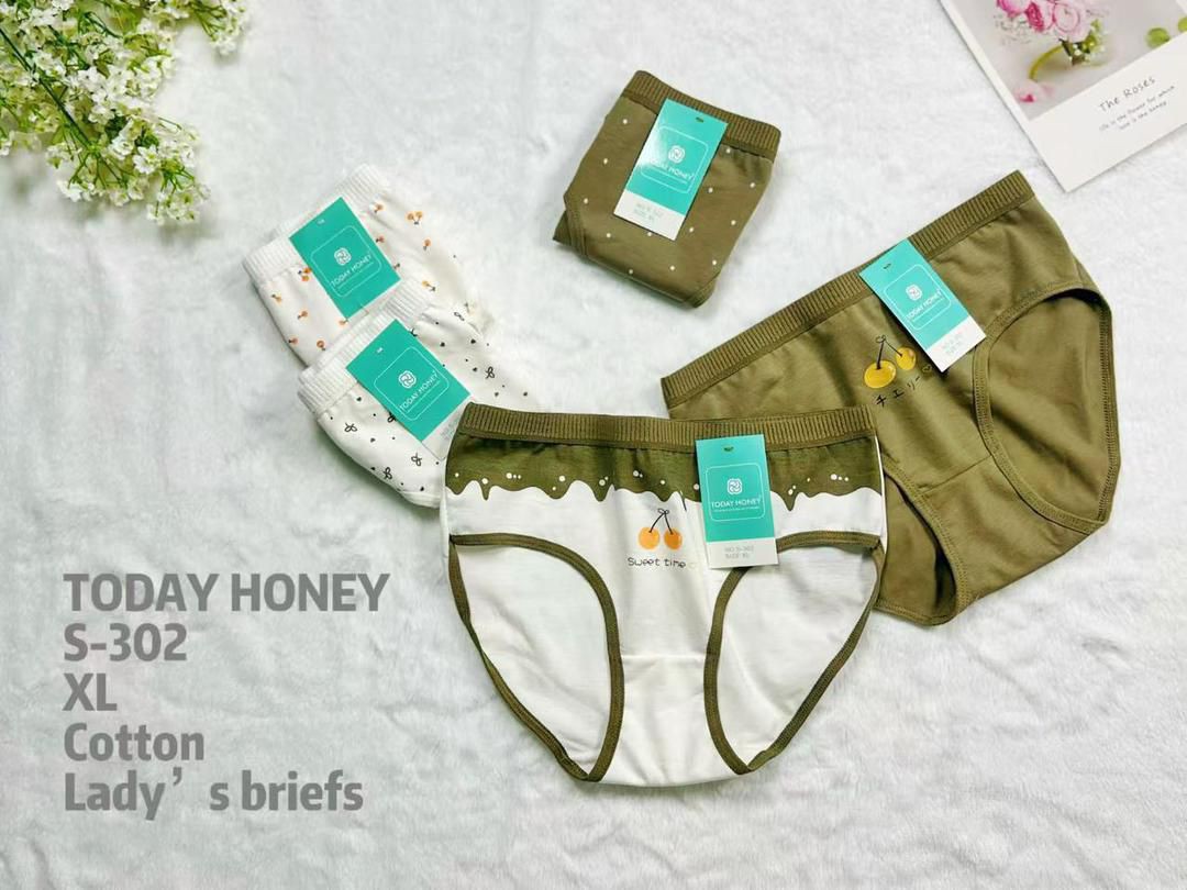 شورت زنانه وارداتی Today Honey عروسکی فانتزی طرح گیلاس/ سایز XL