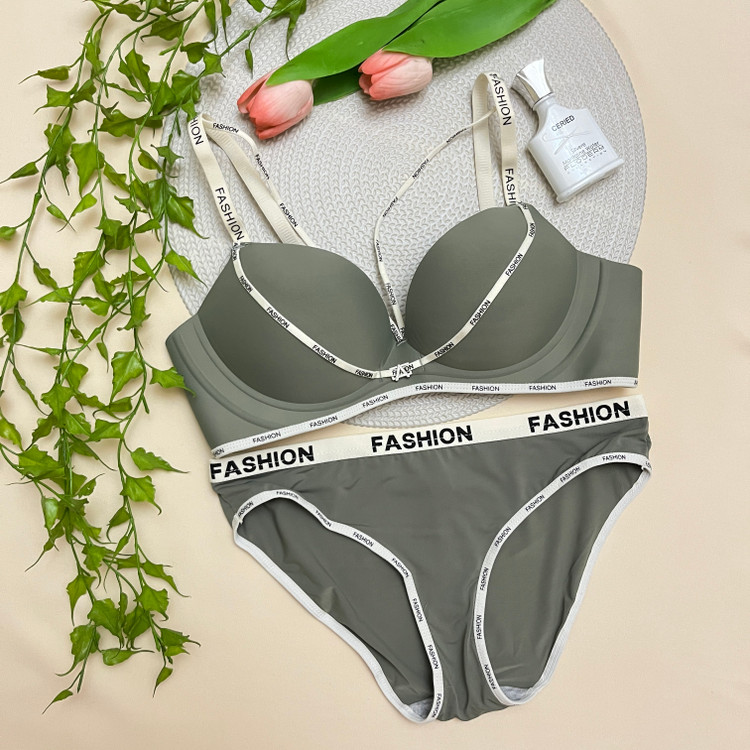ست شورت و سوتین جک دار لیزری هارنس دار زنانه fashion کاپ B / سایزبندی 80 تا ۹۰