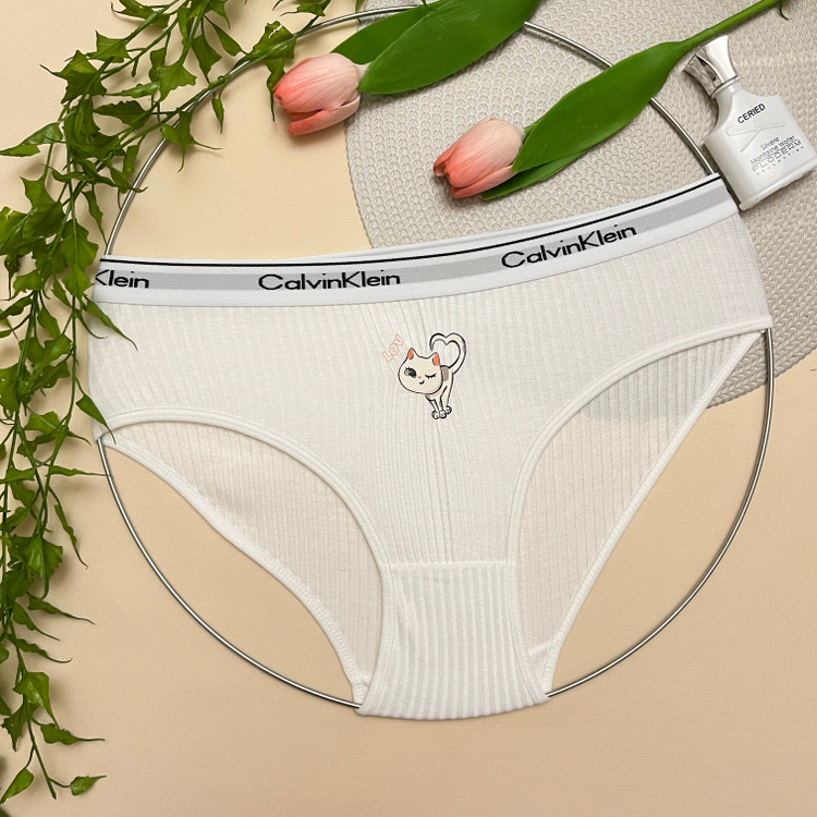 شورت زنانه کبریتی طرح پیشی شیری رنگ / Free size