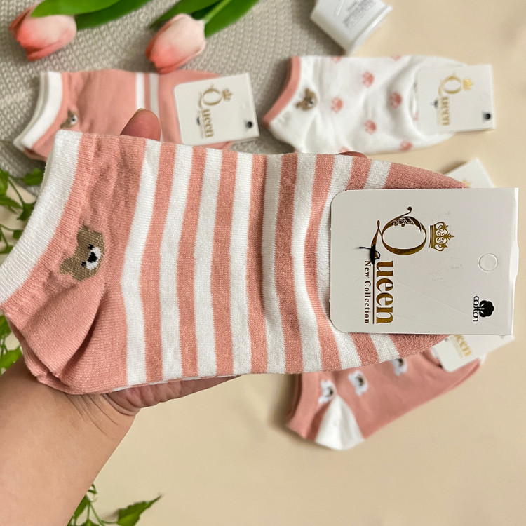 جوراب اسپورت زنانه ساق کوتاه طرح خرسی کرم رنگ