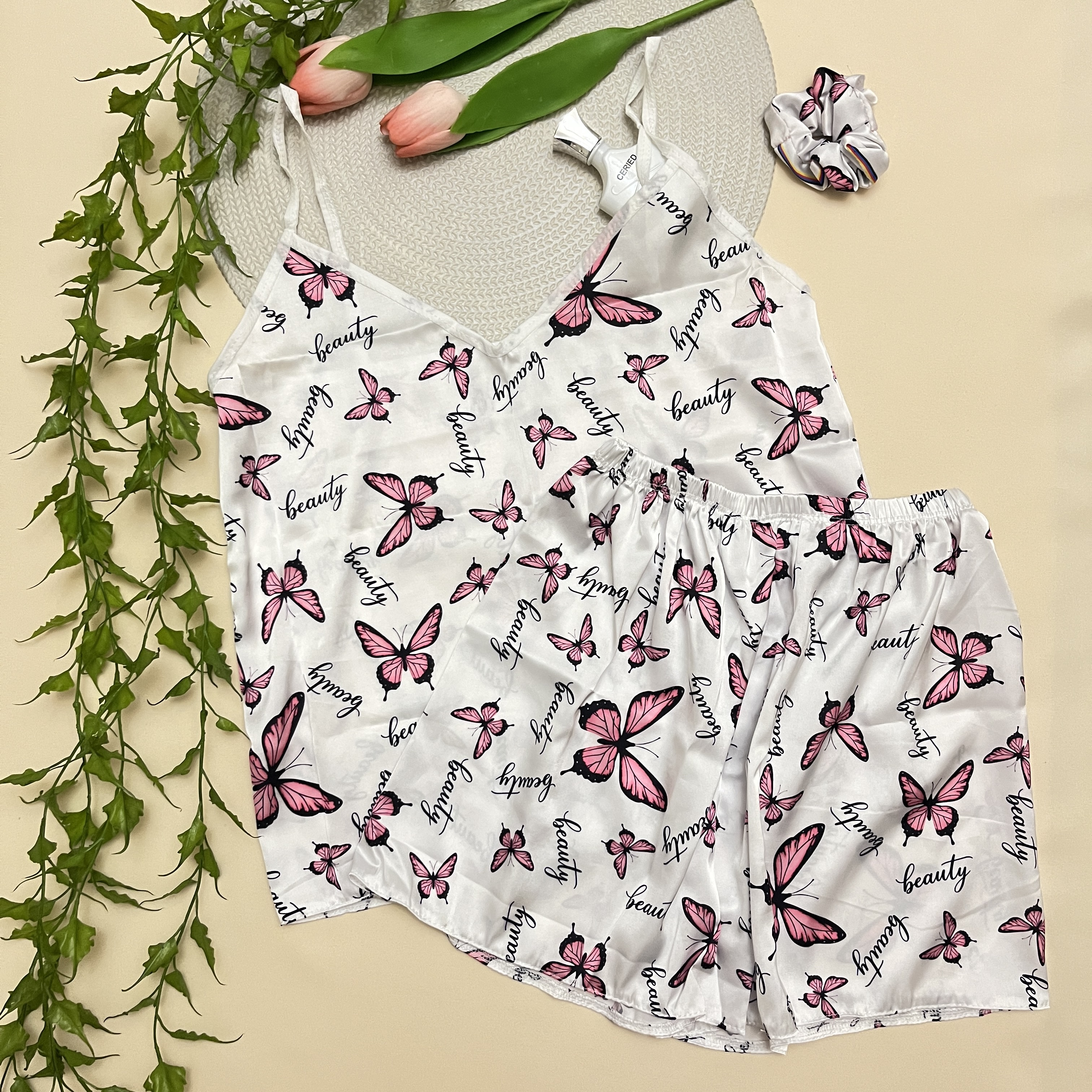 ست 3 تیکه  تاپ شورتک زنانه به همراه کش مو طرح پروانه جنس ساتن | free size
