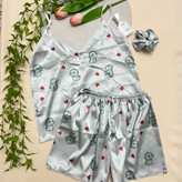 ست 3 تیکه تاپ شورتک زنانه به همراه کش مو طرح فانتزی جنس ساتن | free size
