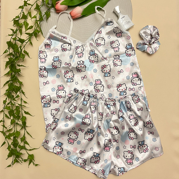 ست 3 تیکه تاپ شورتک زنانه به همراه کش مو طرح فانتزی جنس ساتن | free size