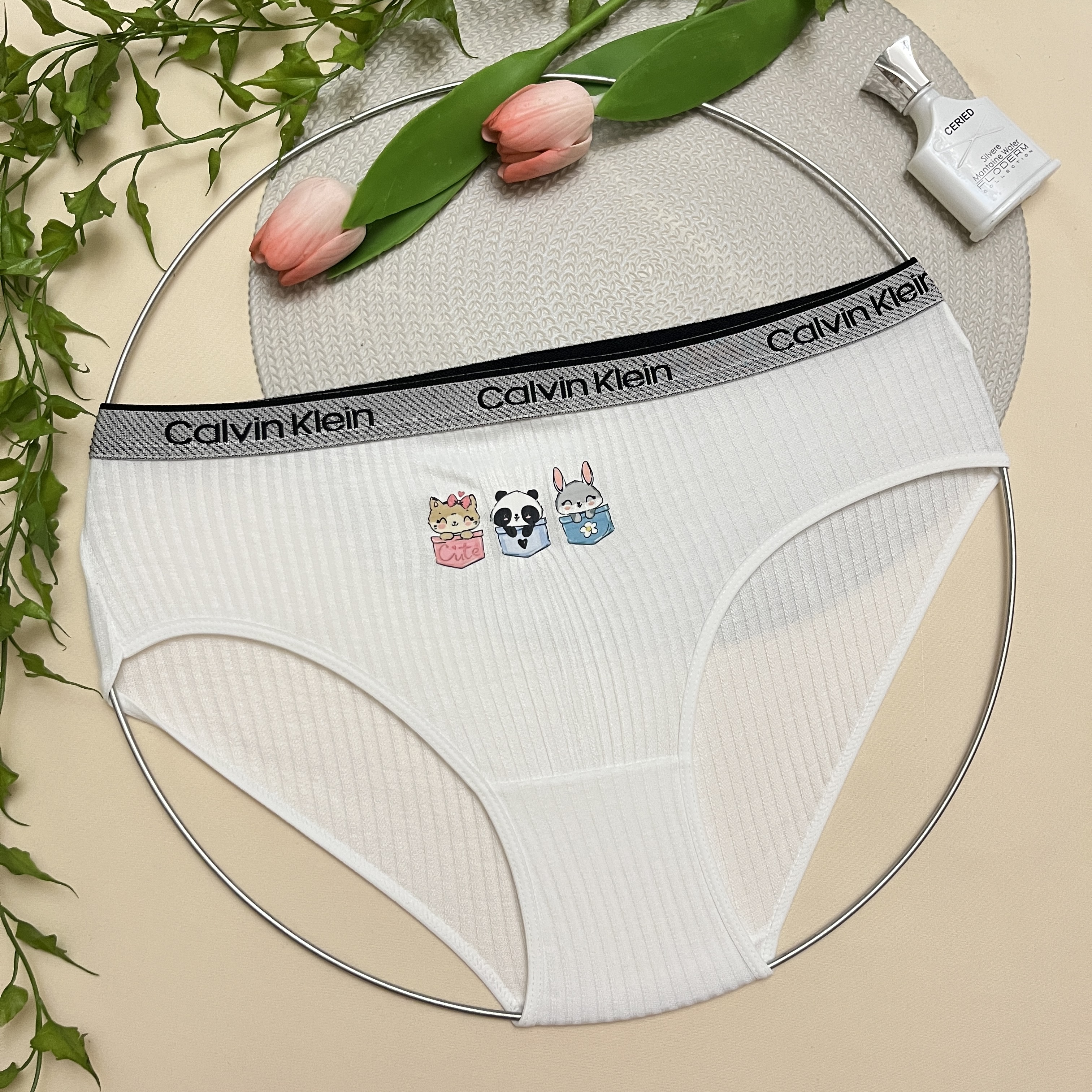 شورت زنانه کبریتی طرح فانتزی شیری رنگ / Free size