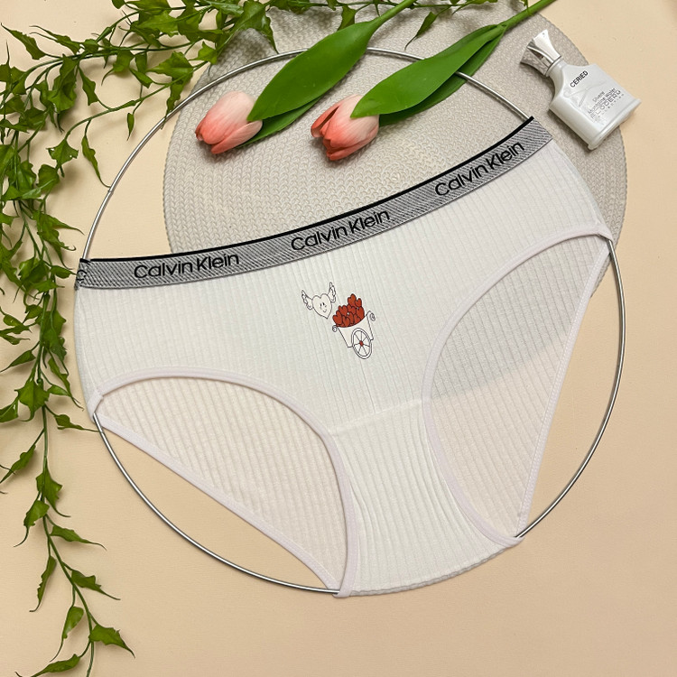 شورت زنانه کبریتی طرح فانتزی شیری رنگ / Free size