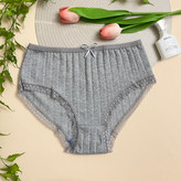 شورت زنانه وارداتی بغل گیپور بسیار نرم و لطیف/ سایز XXL و XXXL