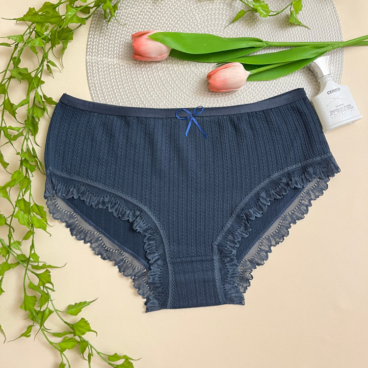 شورت زنانه وارداتی بغل گیپور بسیار نرم و لطیف/ سایز XXL و XXXL