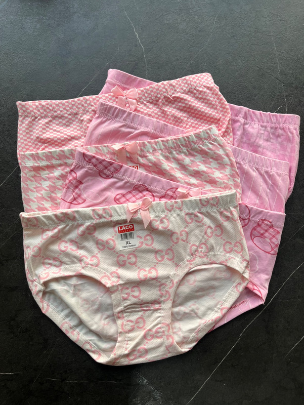 شورت زنانه وارداتی کش پهن تم صورتی ملیح برند معروف و باکیفیت لاکو Laco / سایز XL - XXL - XXXL