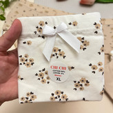 شورت زنانه فانتزی وارداتی با تم کرم از برند معروف و باکیفیت چی چی Chi Chi / سایز XL-XXL