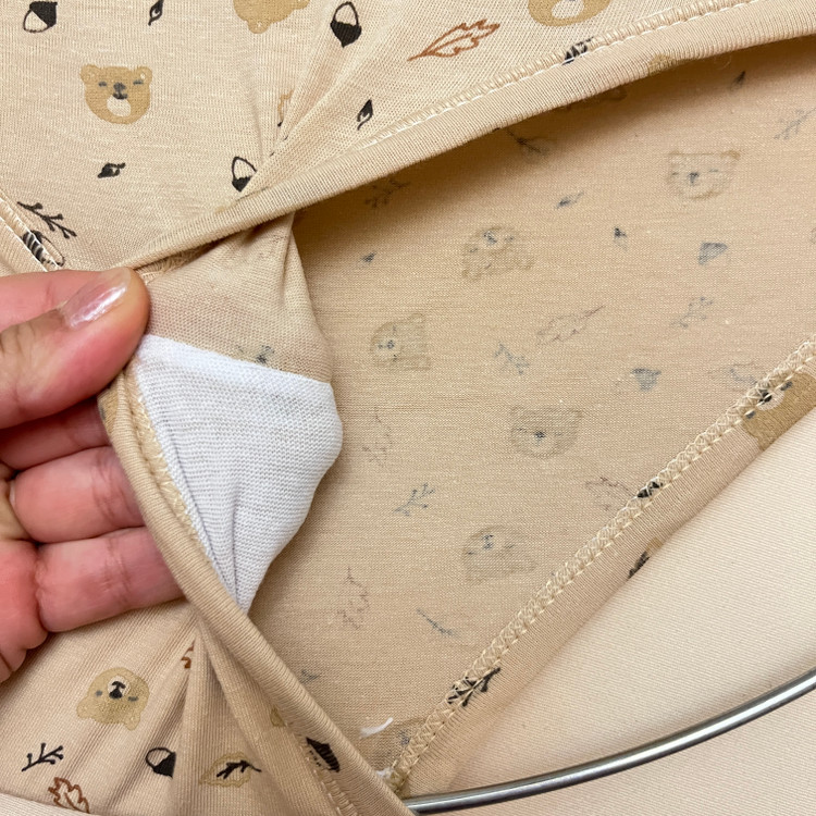 شورت زنانه فانتزی وارداتی با تم کرم از برند معروف و باکیفیت چی چی Chi Chi / سایز XL-XXL